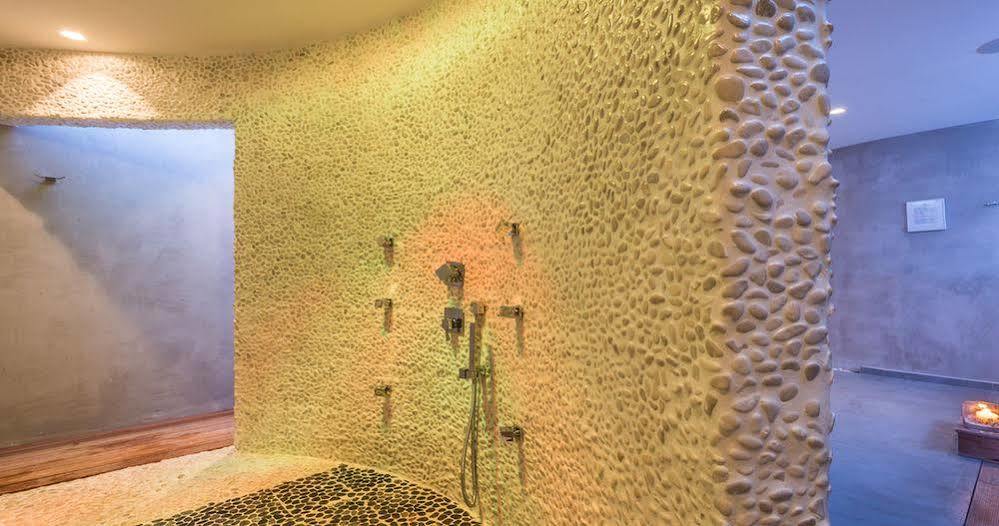 Islands Otel 2*